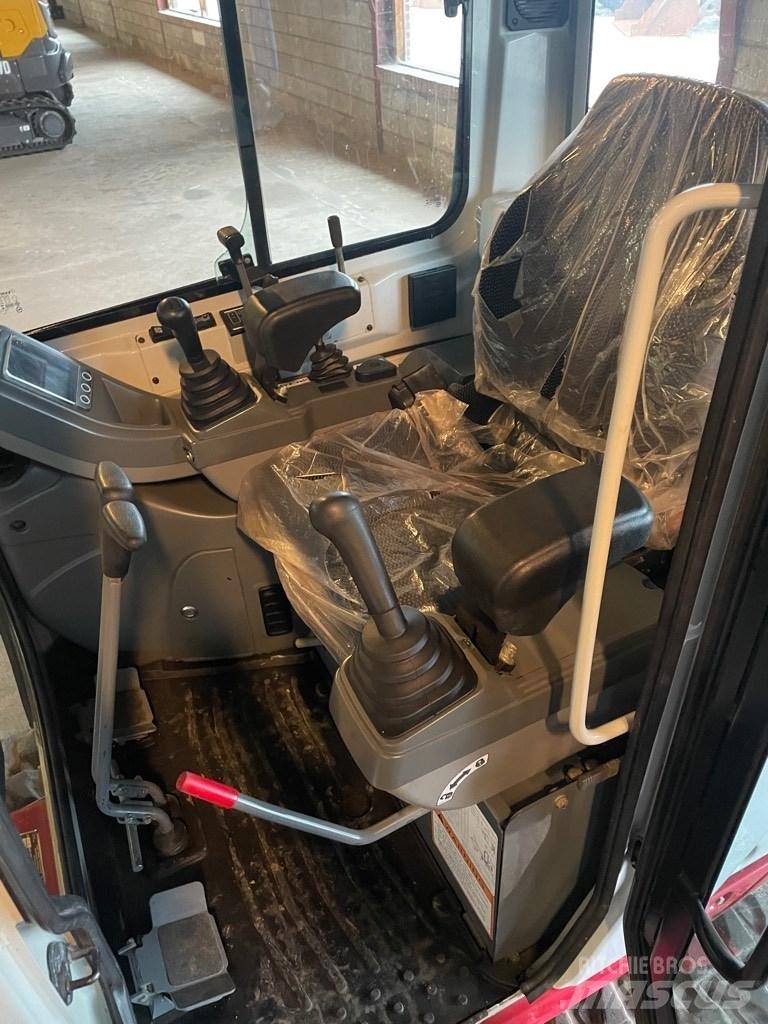Takeuchi TB216 小型挖掘机
