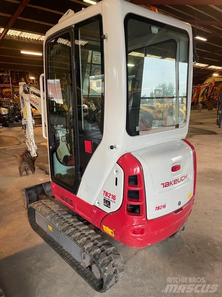 Takeuchi TB216 小型挖掘机