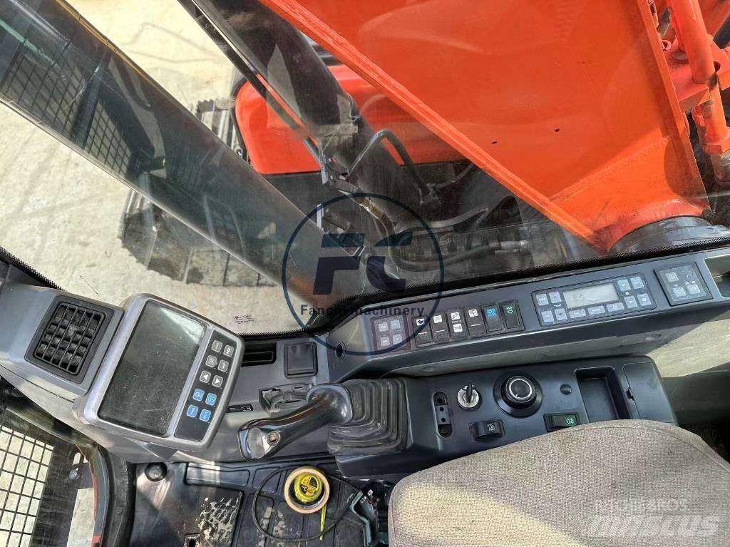 Doosan DX 140 履带挖掘机