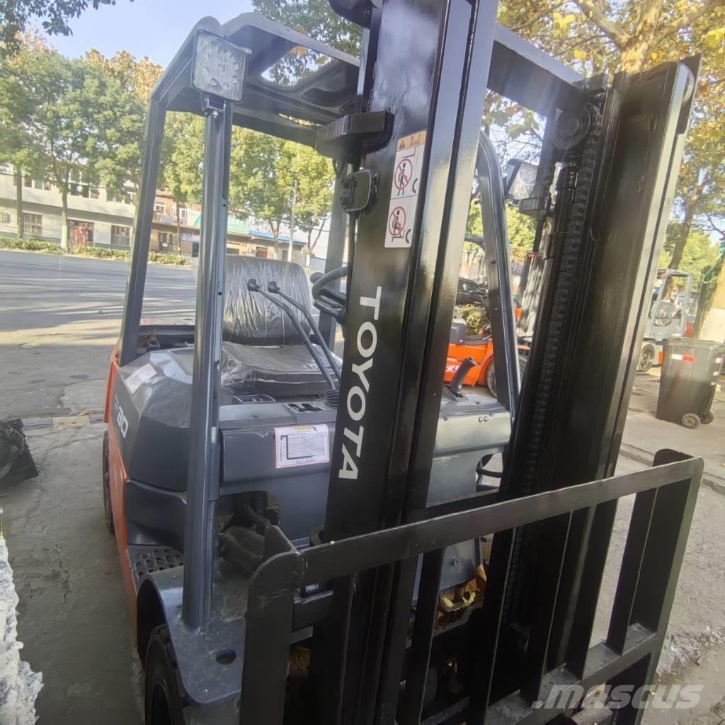  叉车 3t 柴油叉车