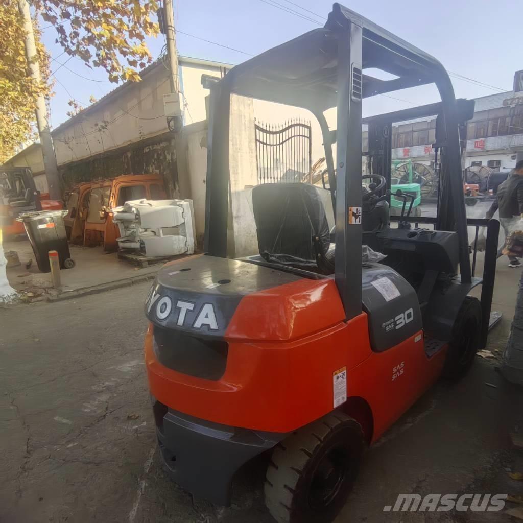  叉车 3t 柴油叉车