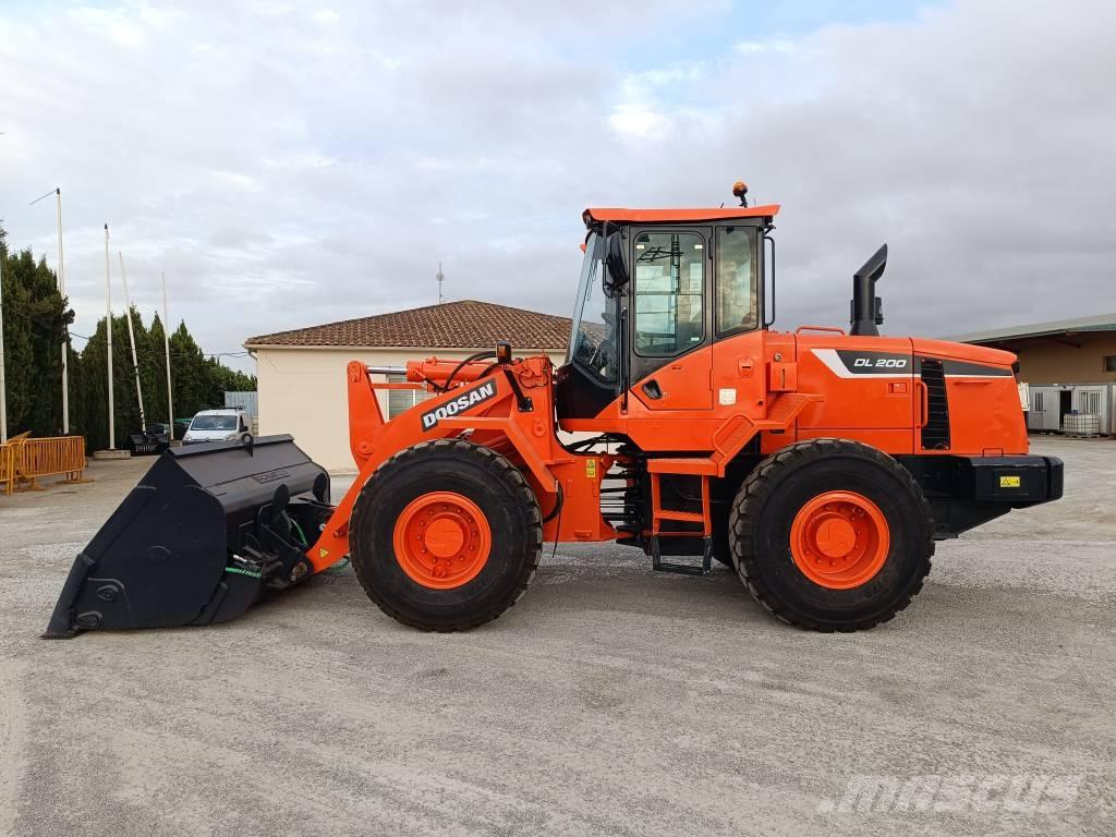 Doosan DL200-5 小型装载机