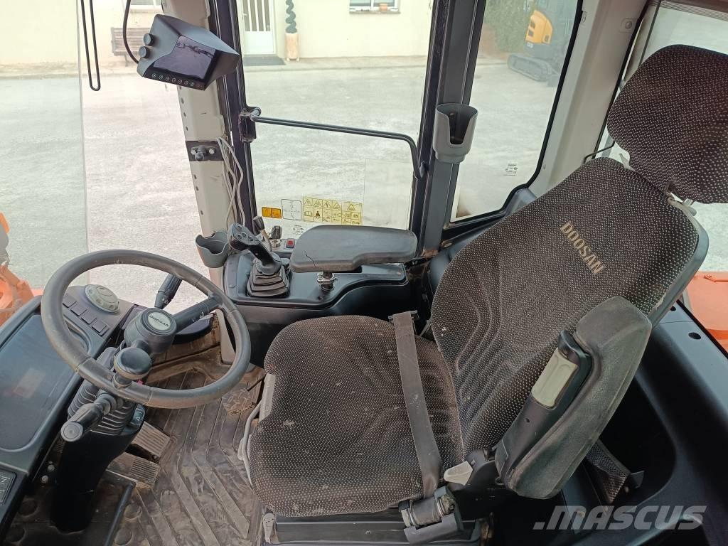Doosan DL200-5 小型装载机