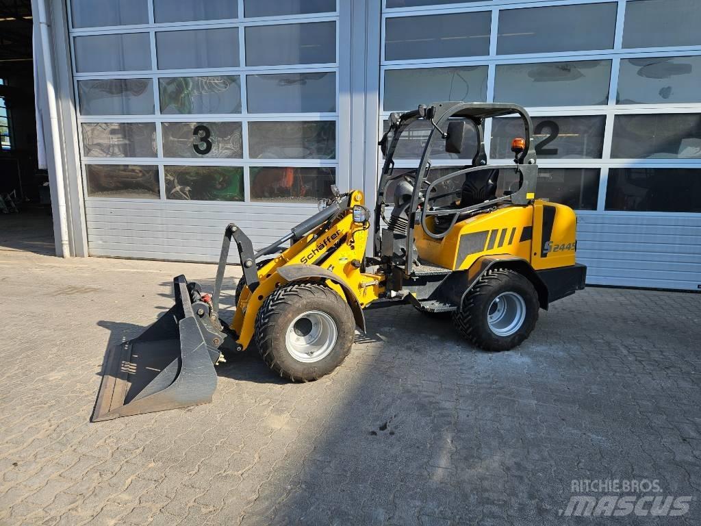 Schäffer 2445S 小型装载机