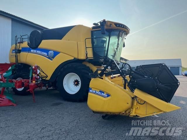 New Holland CX8.70 联合收割机
