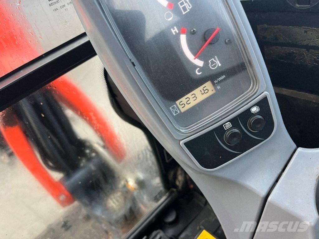 Kubota U 27-4 小型挖掘机