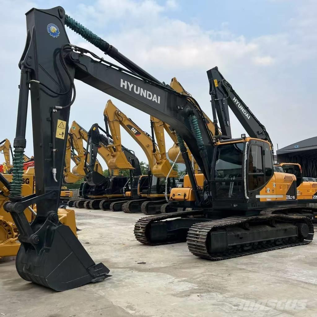Hyundai R220LC-9S 中型挖掘机