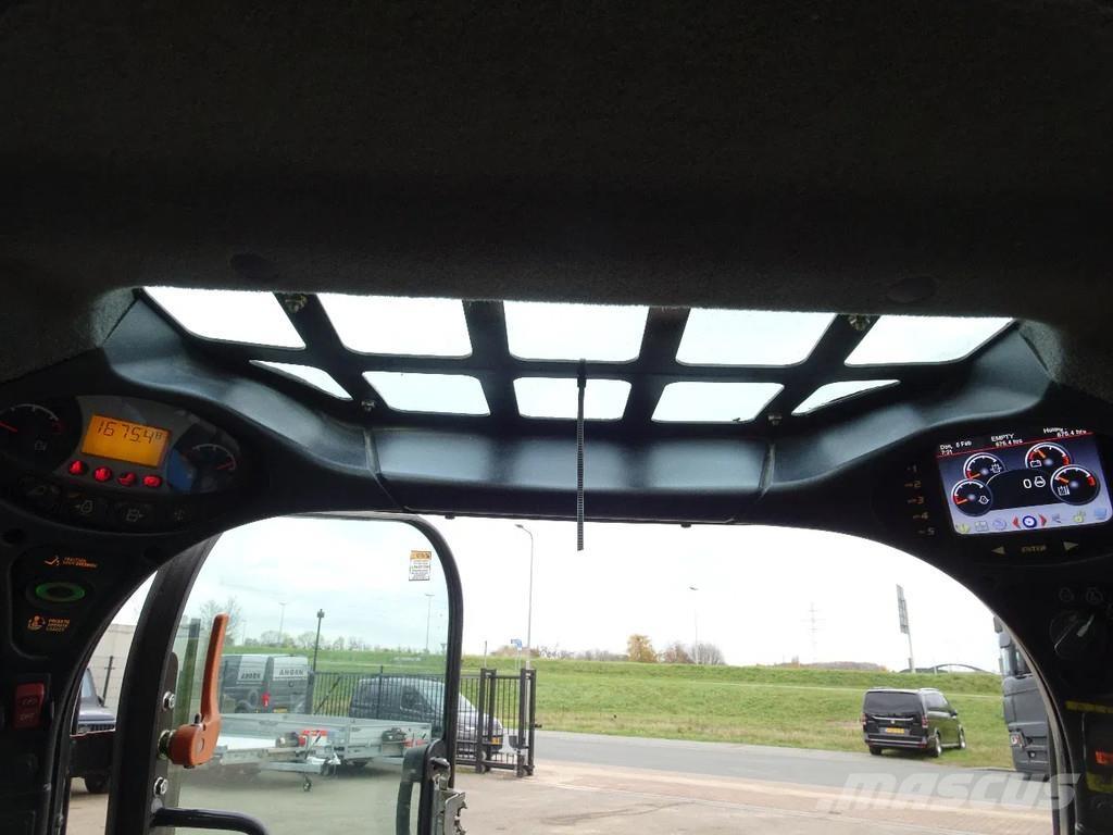 Bobcat T450 滑移装载机