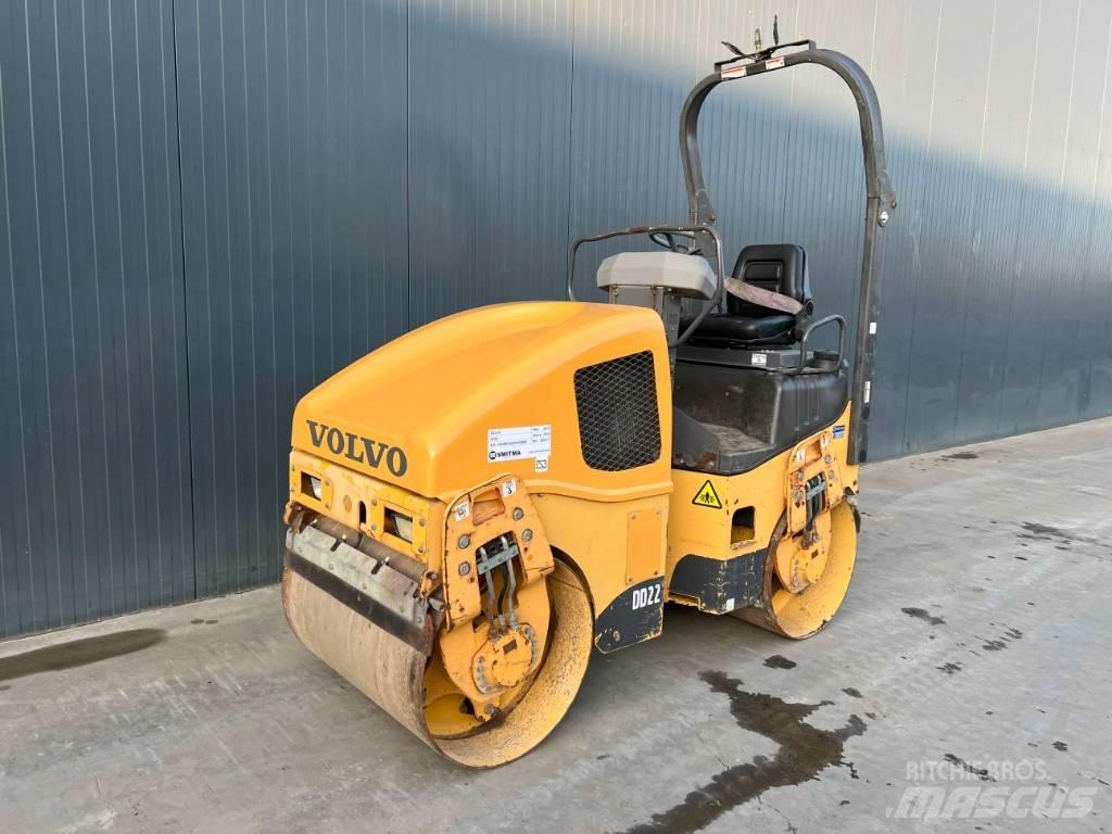 Volvo DD22 双轮压路机