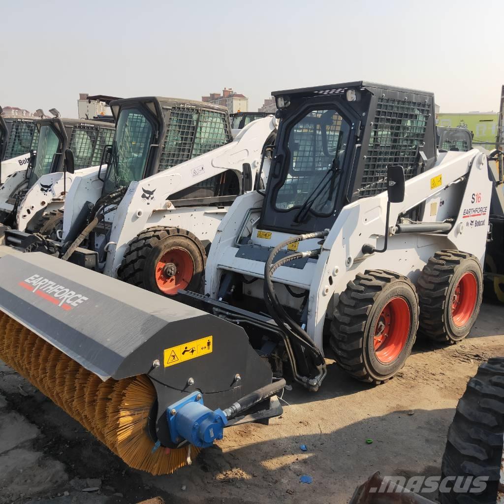 Bobcat S16 滑移装载机