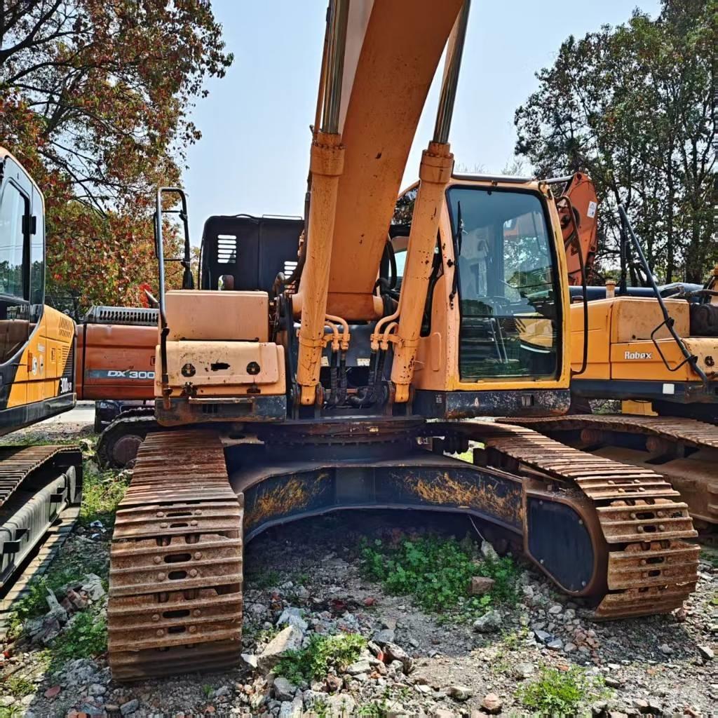 Hyundai Robex 305 LC 履带挖掘机