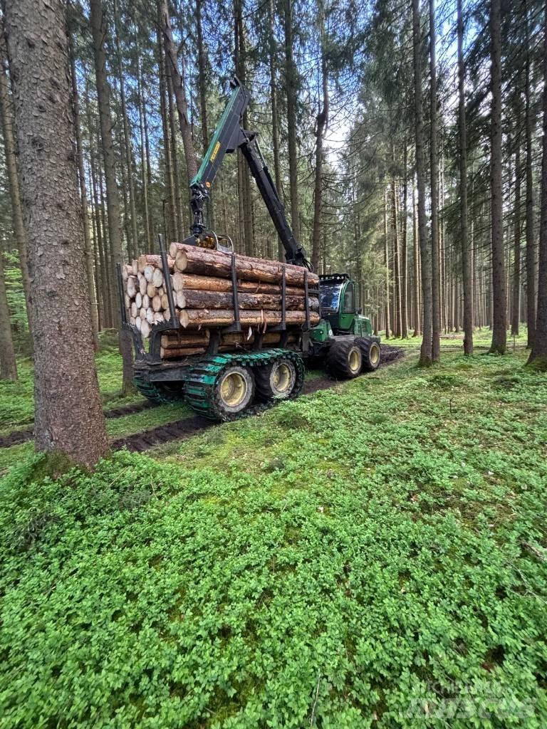 John Deere 1110E 集运机