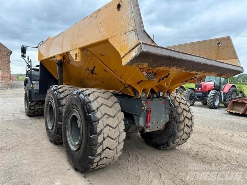 Liebherr TA 230 铰接式自卸车