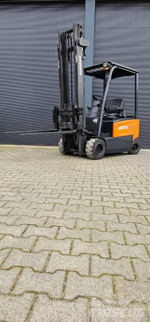 Doosan B20X-7 电动叉车