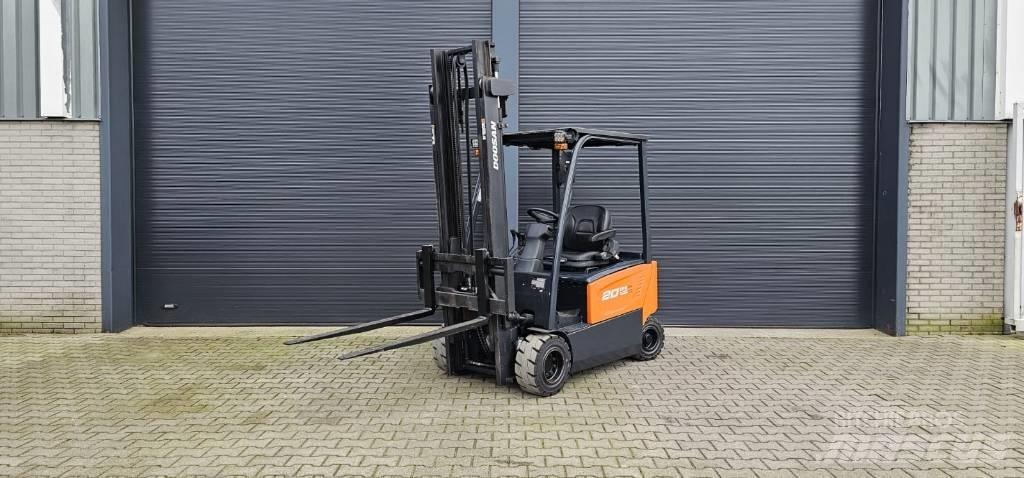 Doosan B20X-7 电动叉车