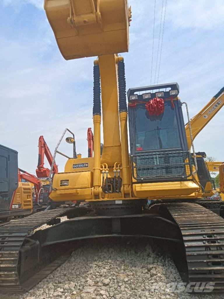 Komatsu PC 240 履带挖掘机