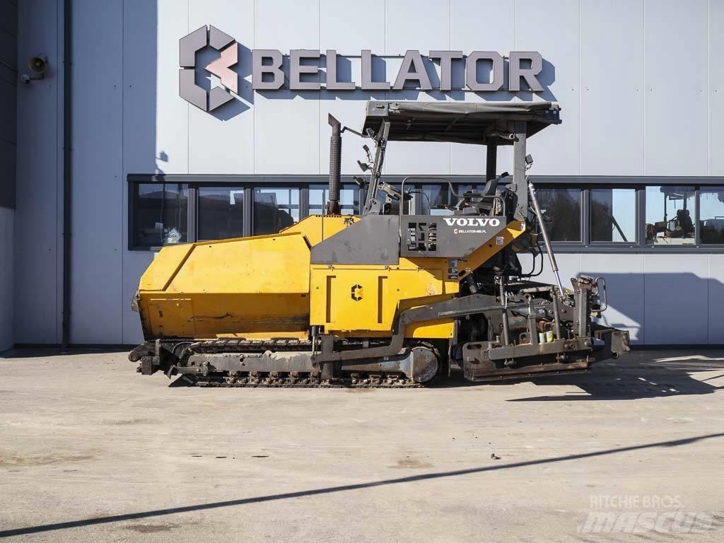 Volvo ABG 6820 沥青摊铺机