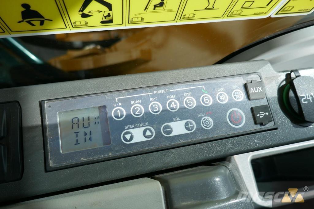 CAT 352 履带挖掘机