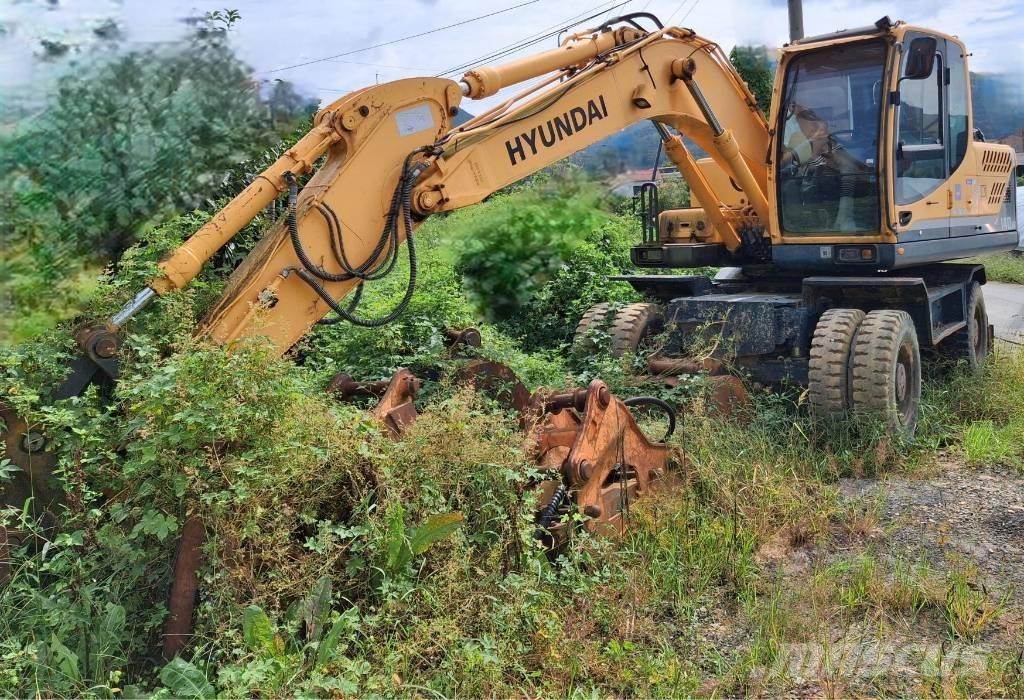 Hyundai Robex 140 W 轮式挖掘机
