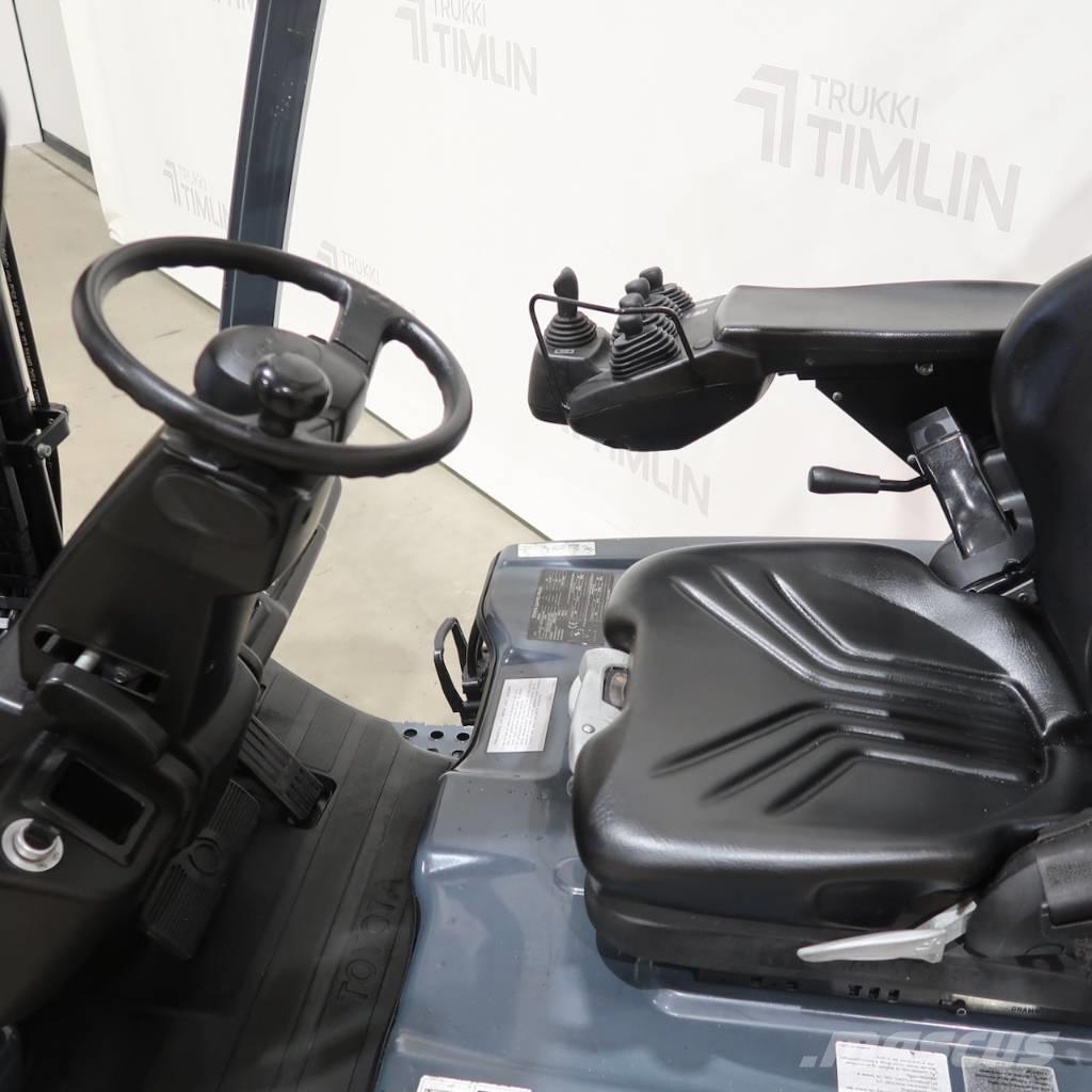 Toyota 8FBE15T 电动叉车