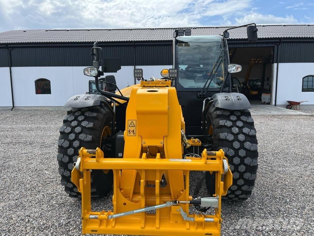 JCB 560-80 Agri Xtra 伸缩臂叉装车|叉装车