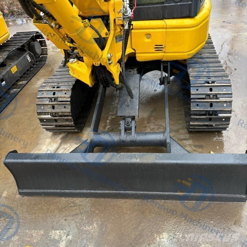 Komatsu PC 30MR 小型挖掘机