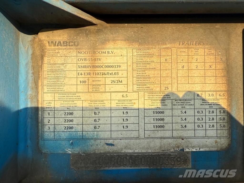 Nooteboom OVB-55-03V 低平板半挂车