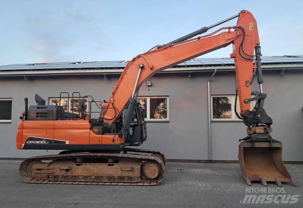 Doosan DX 300 LC-5 履带挖掘机