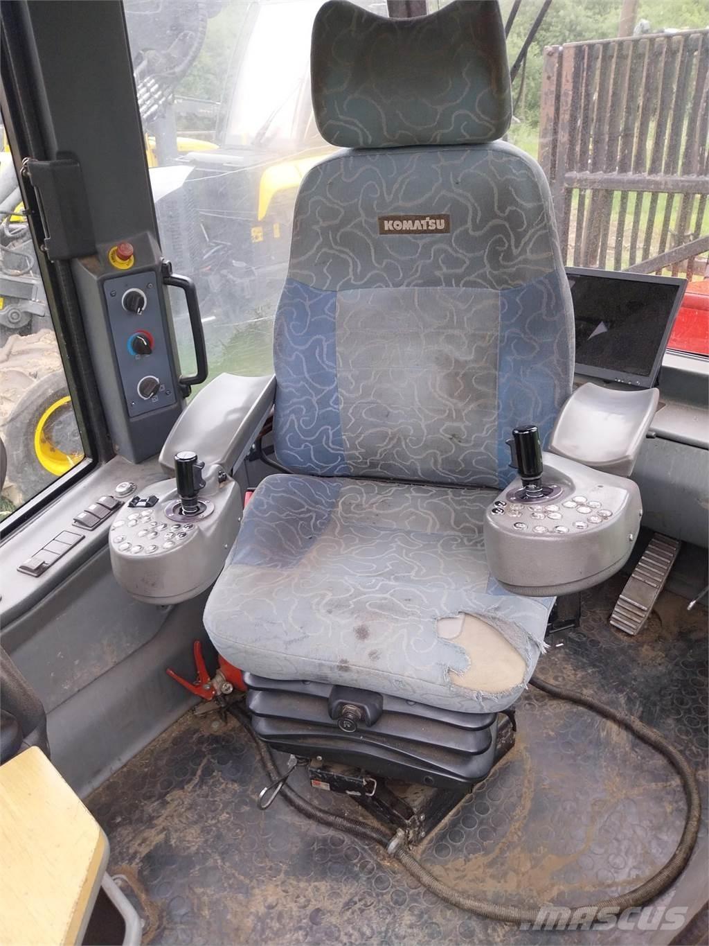 Komatsu 860.4 集运机