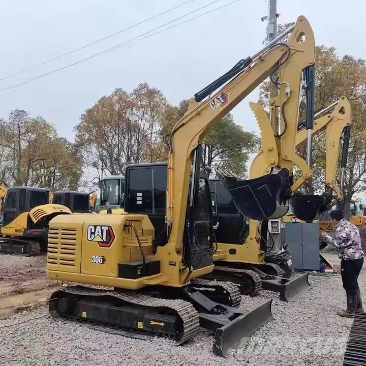 CAT 306E2 小型挖掘机