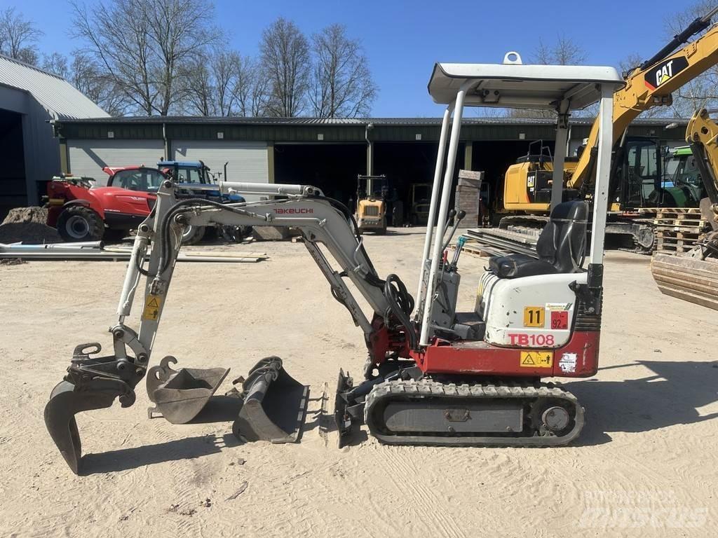 Takeuchi TB108 小型挖掘机