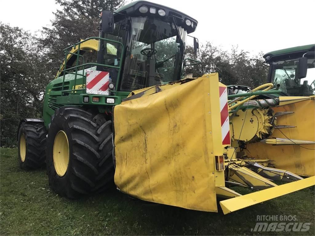 John Deere 7350 自走式青贮饲料收割机