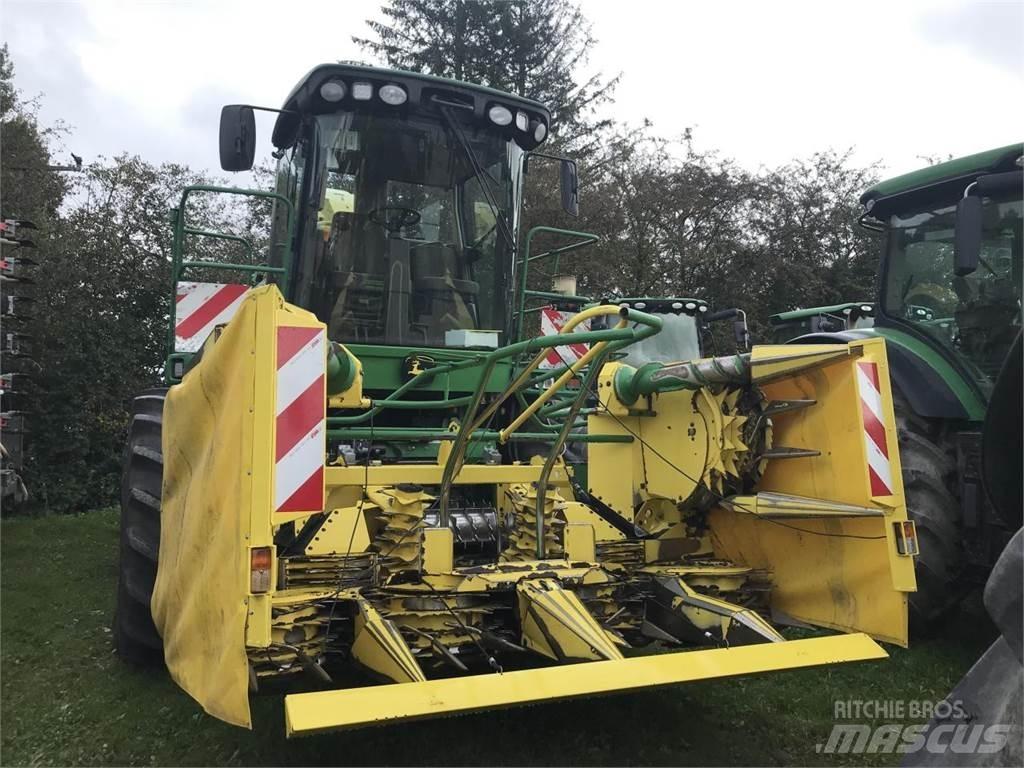 John Deere 7350 自走式青贮饲料收割机