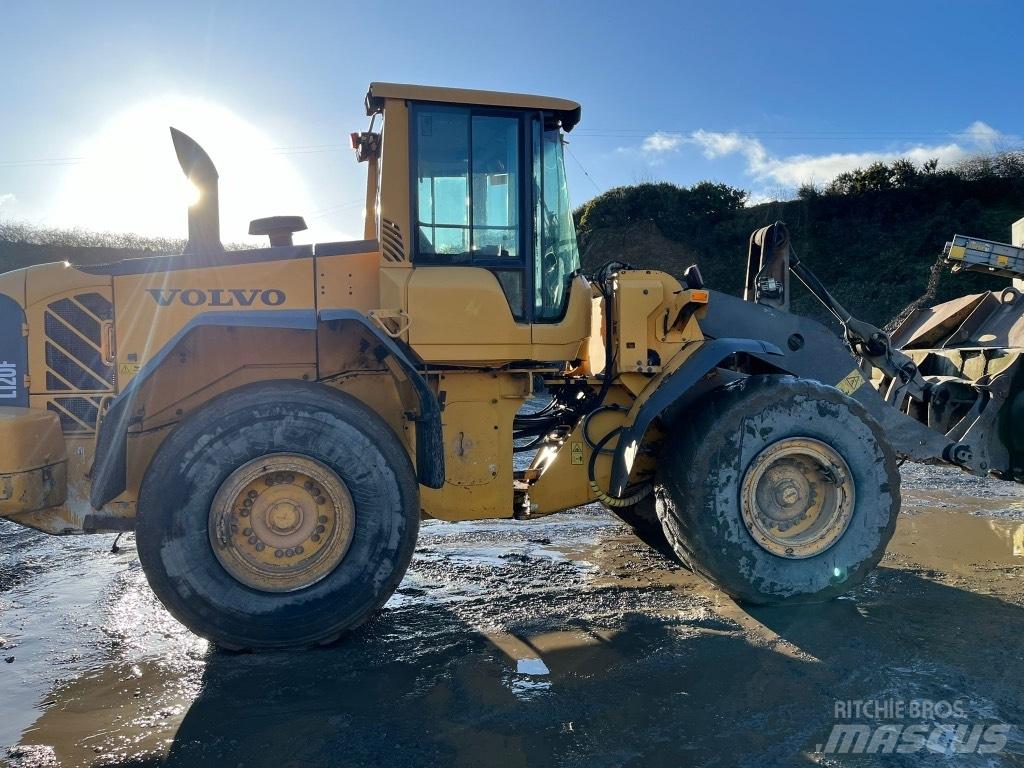 Volvo L 120 F 轮式装载机