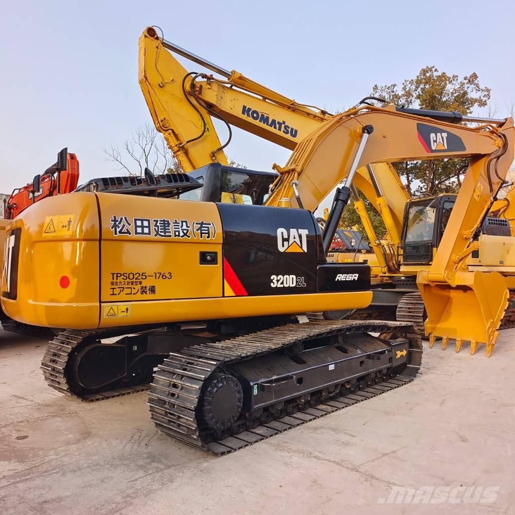 CAT 320 D2 履带挖掘机