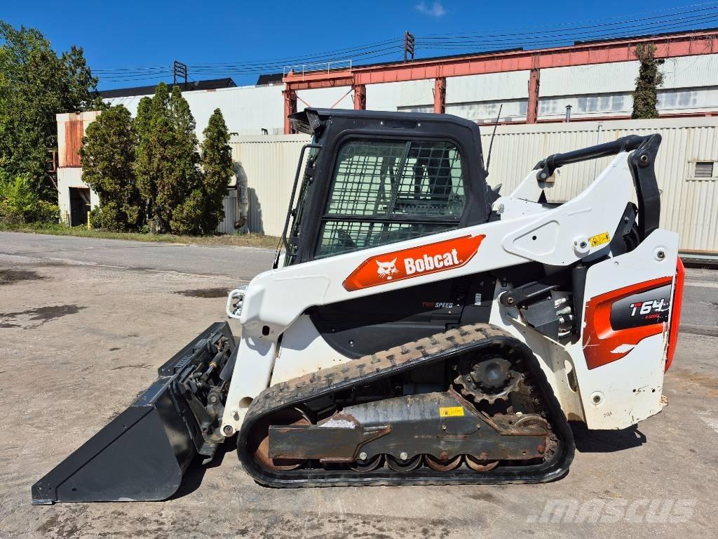 Bobcat T 64 滑移装载机