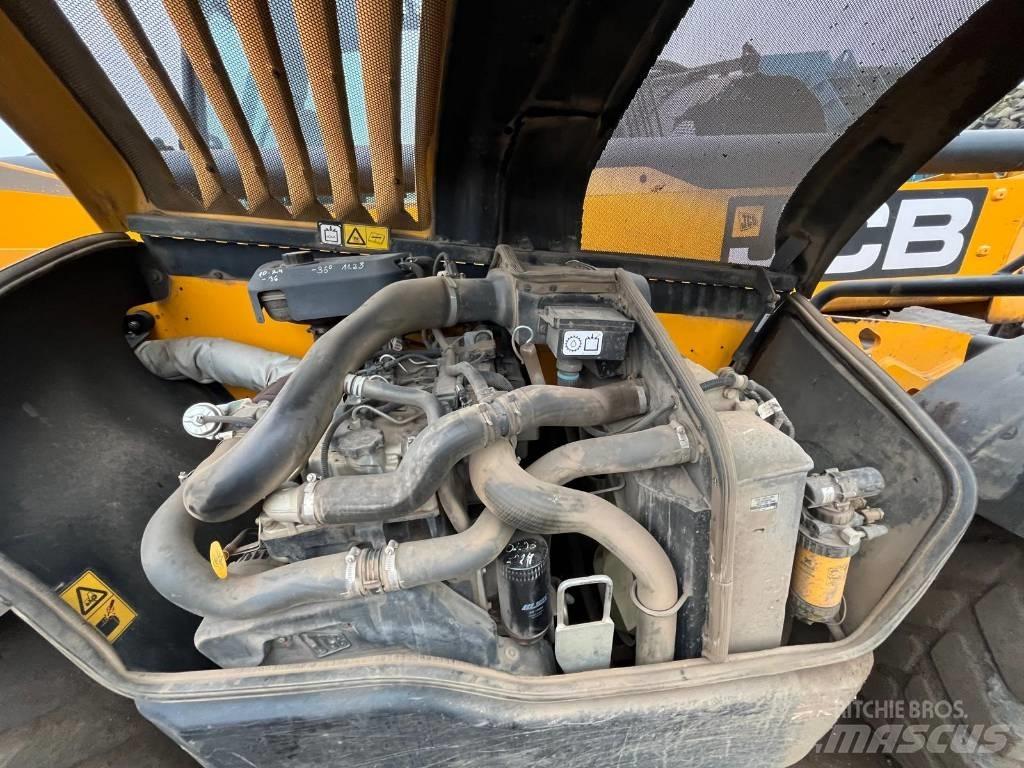 JCB 535-125 伸缩臂叉装车|叉装车