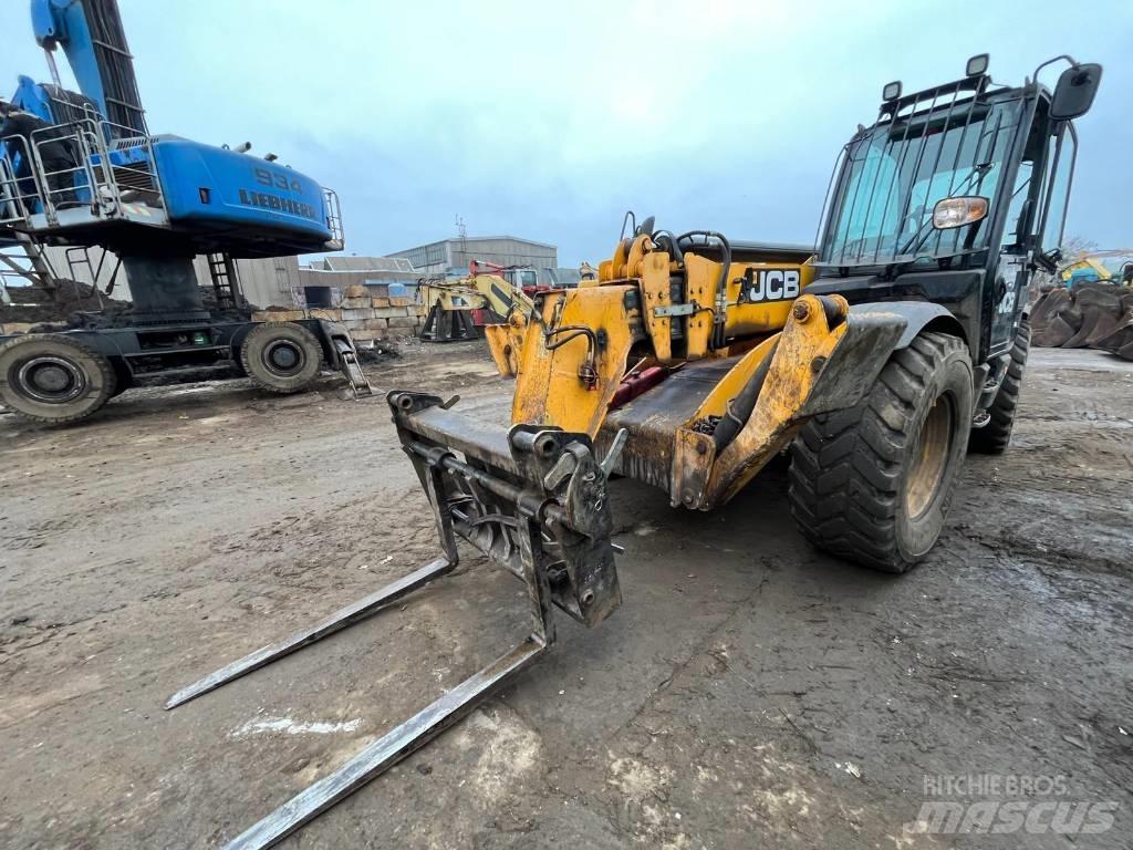 JCB 535-125 伸缩臂叉装车|叉装车
