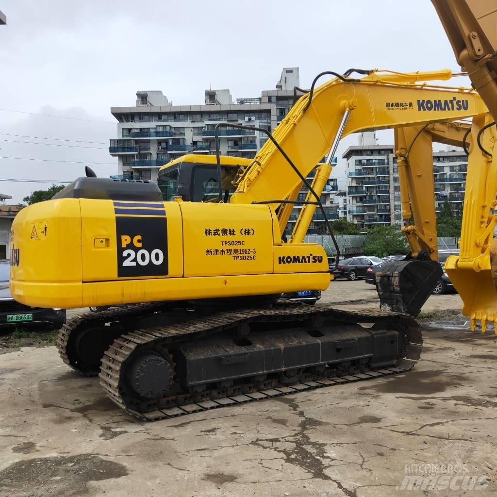 Komatsu PC200-7 履带挖掘机