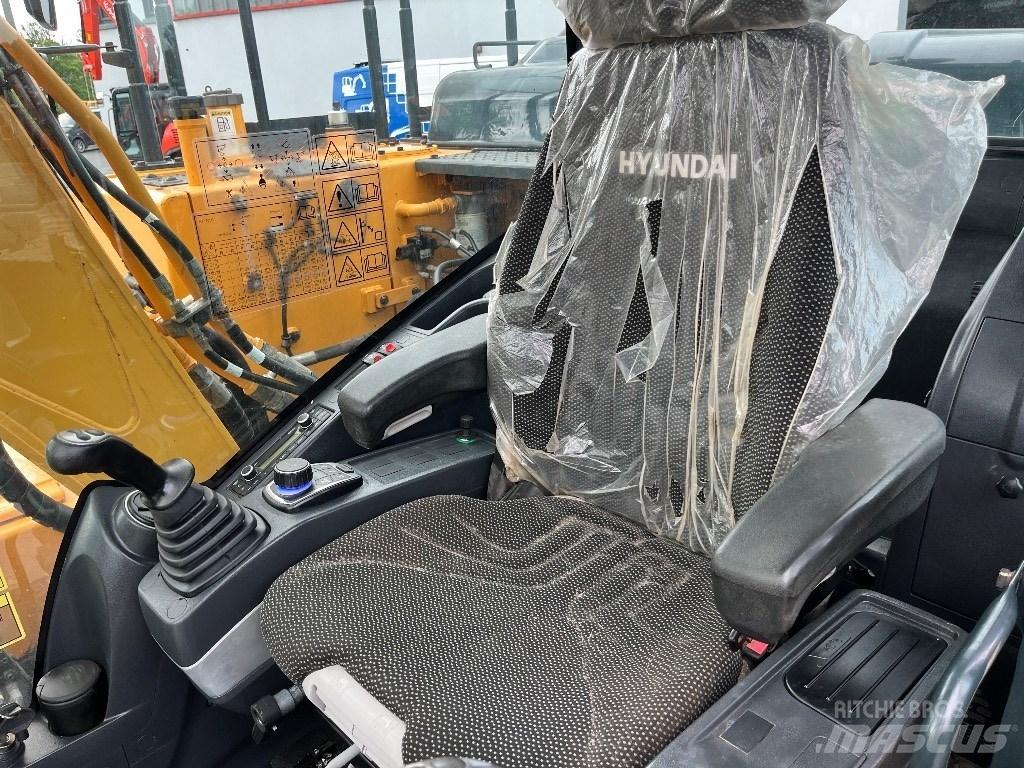 Hyundai HX140LC 履带挖掘机
