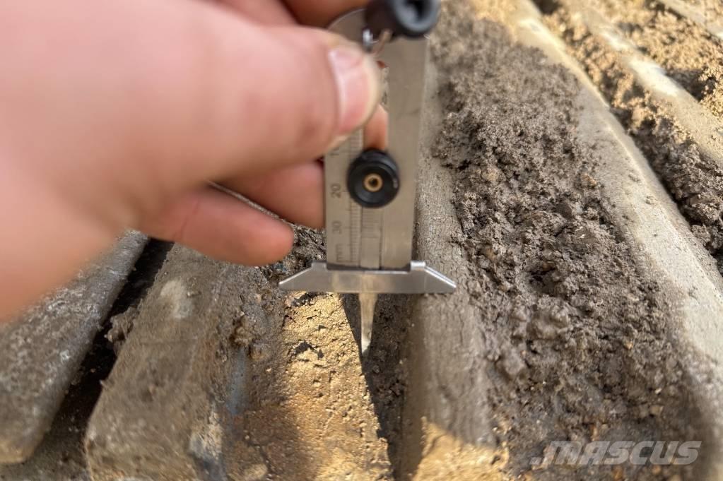 Volvo ECR235EL 履带挖掘机