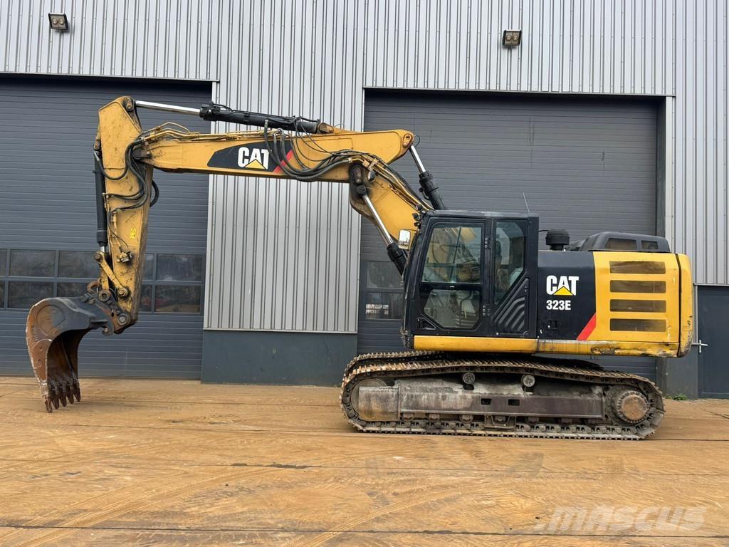 CAT 323E 履带挖掘机