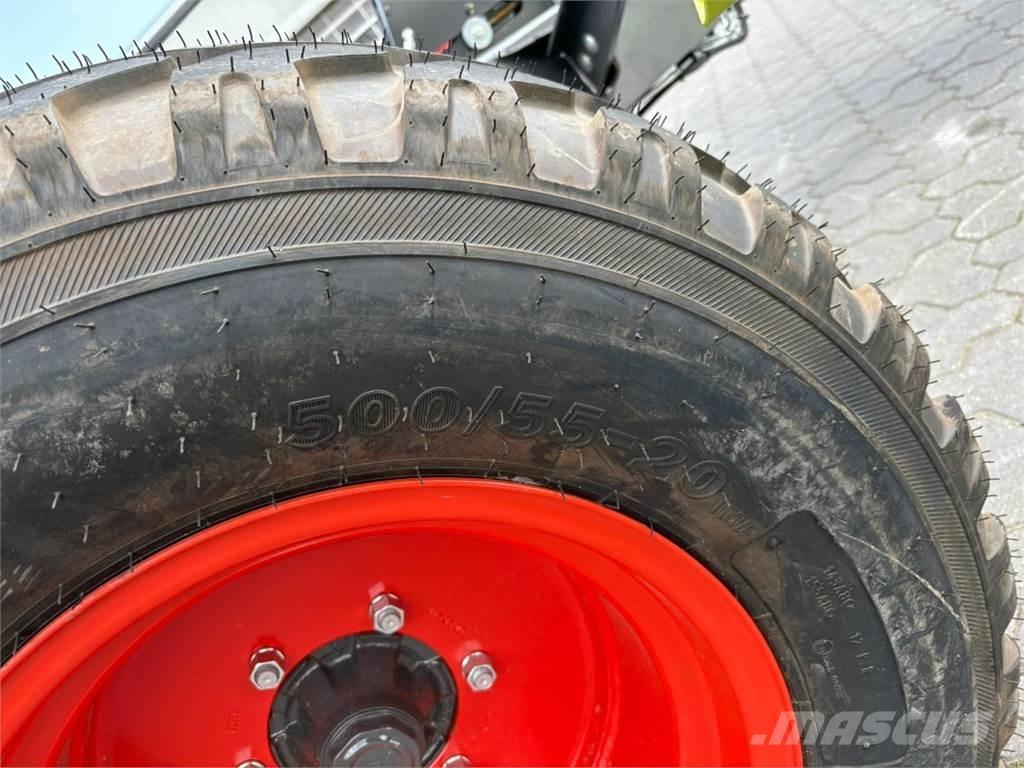 CLAAS Volto 1500T 犁耙和摊草机
