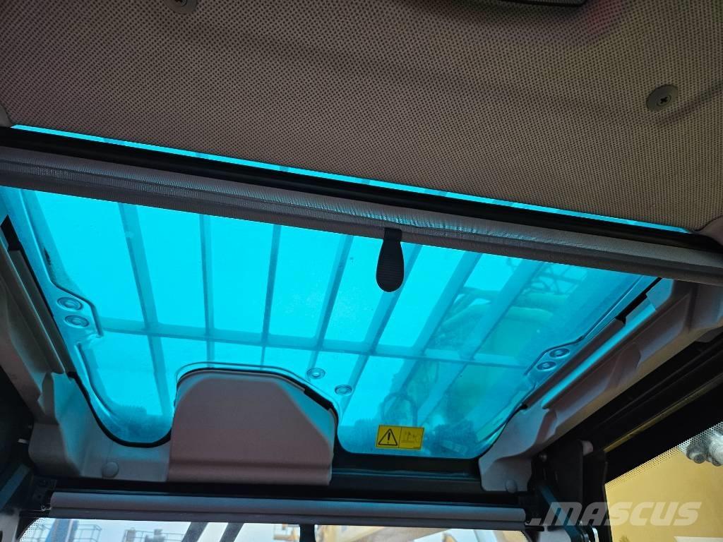 SDLG E6215H 履带挖掘机