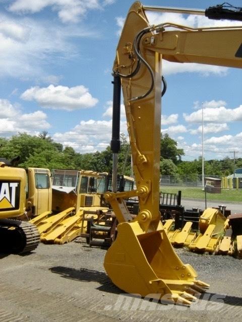 CAT 320 履带挖掘机