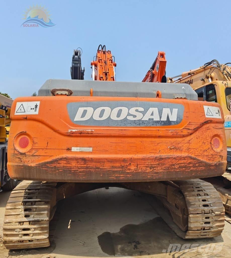 Doosan DX 300 LC 履带挖掘机