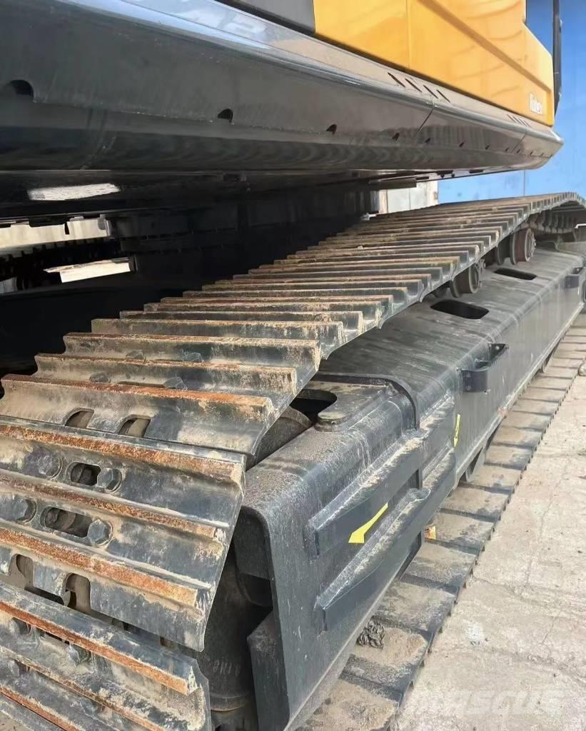 Hyundai 305LC 履带挖掘机