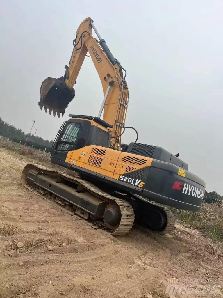 Hyundai Robex 520 VS 履带挖掘机