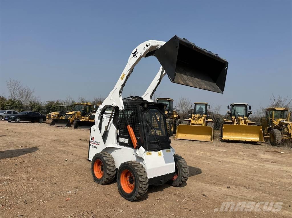 Bobcat S 18 滑移装载机