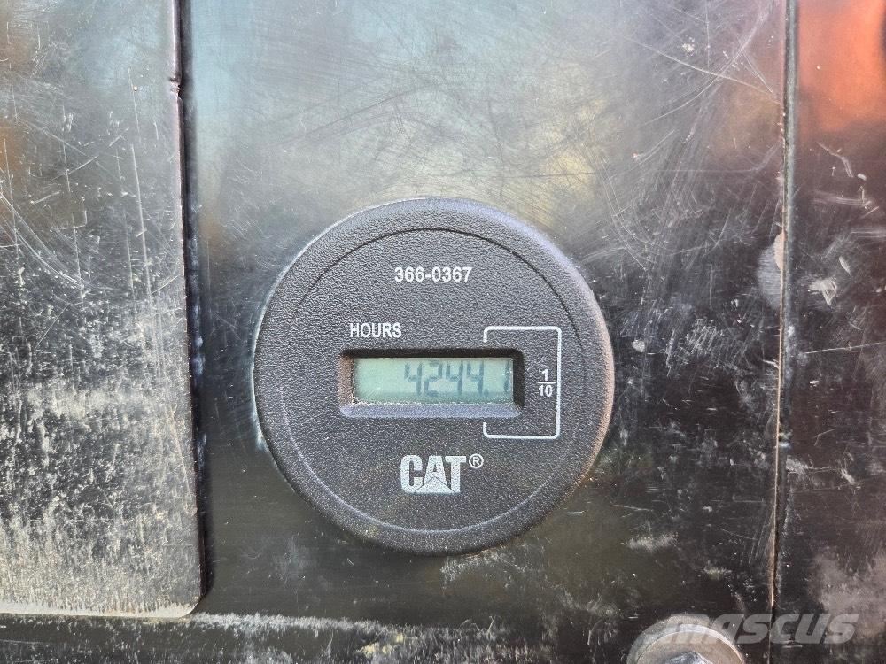 CAT 308E2 中型挖掘机